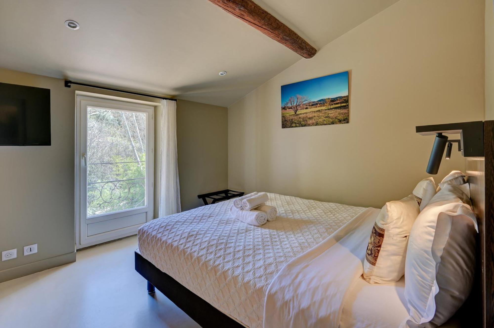 Hostellerie Le Paradou Lourmarin Exterior photo