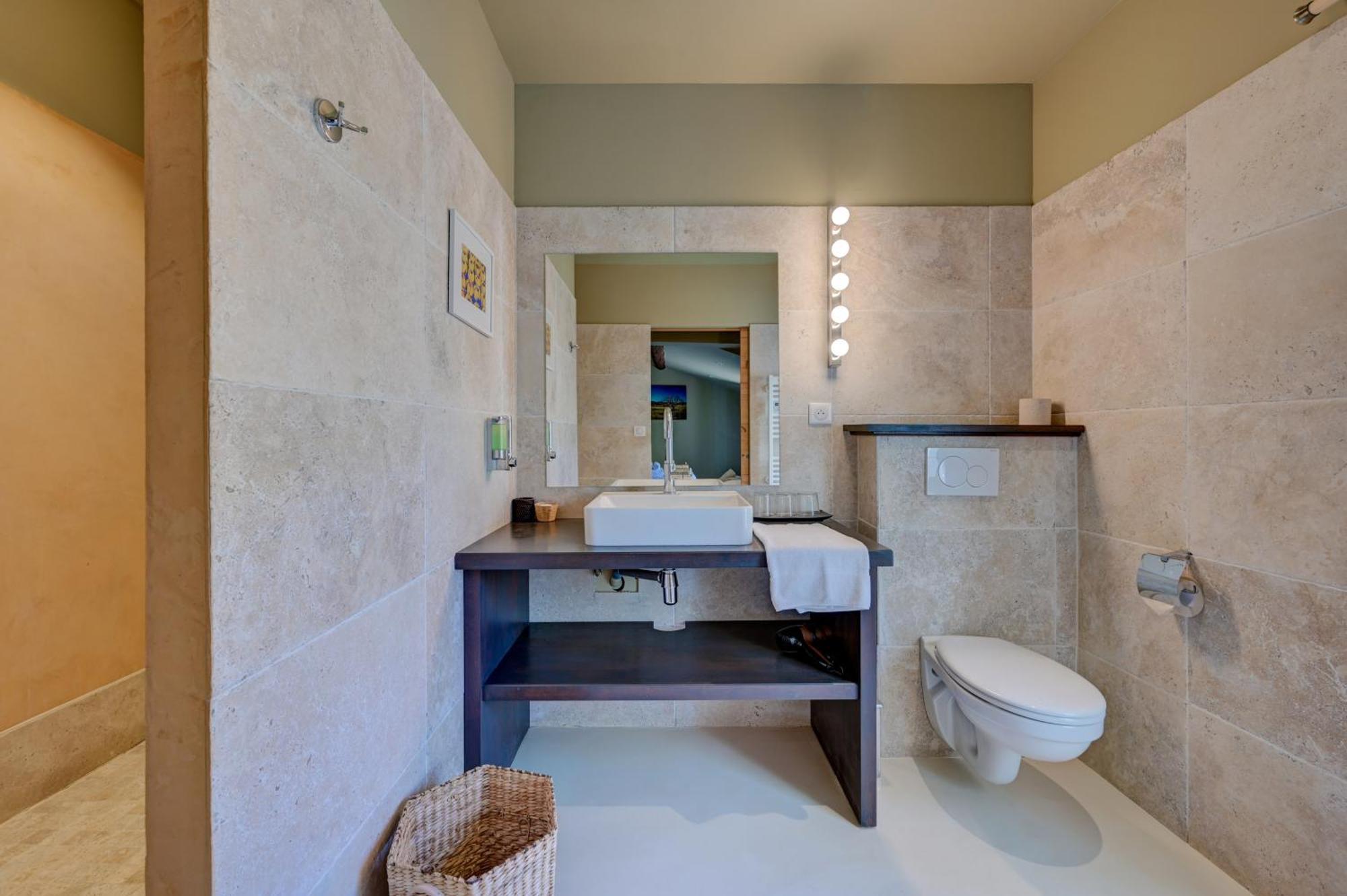Hostellerie Le Paradou Lourmarin Exterior photo